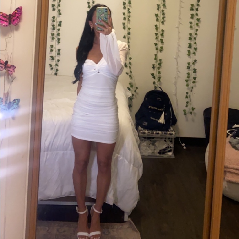 That’s So Fetch KADEN DRESS - WHITE